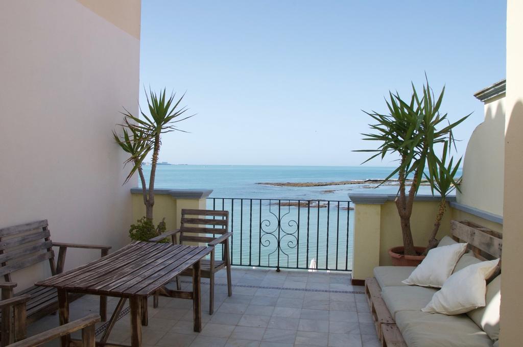 Atico Playa Muralla Apartment *